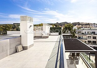 Ref. 1303716 | Neubau: Elegantes Penthaus mit privater Dachterrasse und privatem Pool