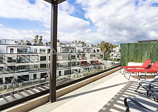 Ref. 1303716 | Neubau: Elegantes Penthaus mit privater Dachterrasse und privatem Pool