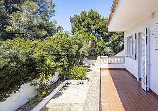 Ref. 2503720 | Einzigartige Villa mit viel Potenzial 