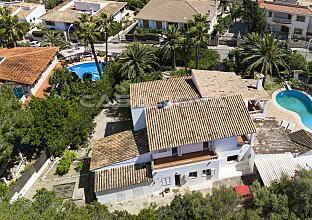 Ref. 2503720 | Villa única con mucho potencial 