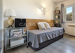 Ref. 2551594 | Wunderschöne Panoramablick Villa mit Pool in privilegierter Wohnlage