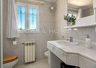 Ref. 2551594 | Wunderschöne Panoramablick Villa mit Pool in privilegierter Wohnlage