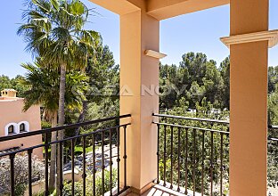 Ref. 1303724 | Precioso ático con vistas al mar en una zona popular 
