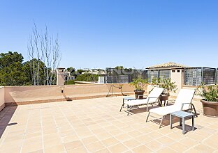 Ref. 1303724 | Precioso ático con vistas al mar en una zona popular 