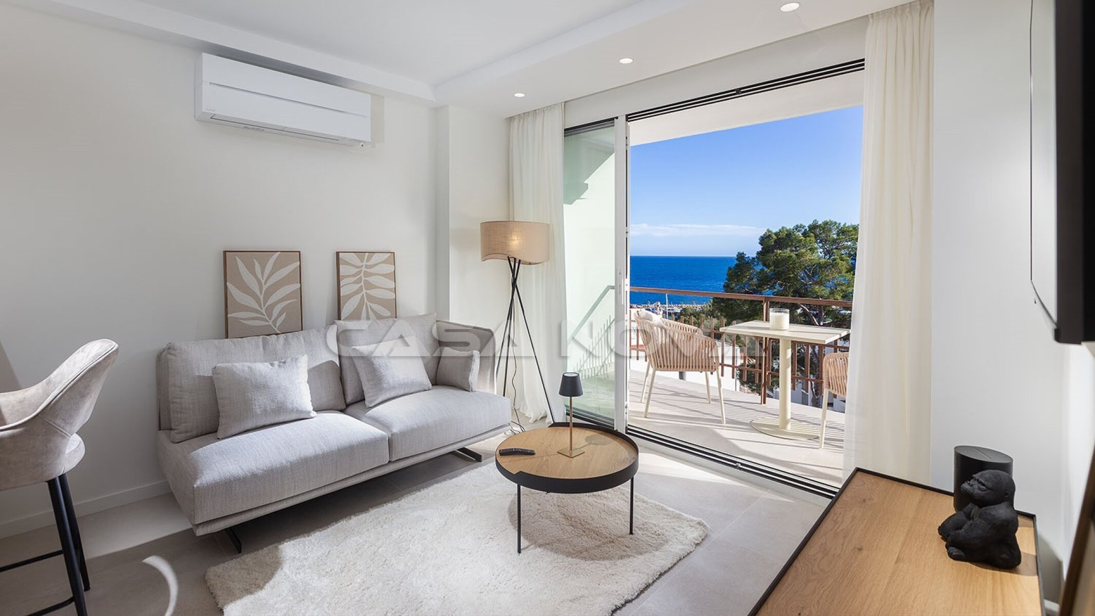 Modern SEA VIEW apartment in a prime location