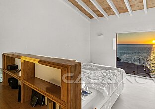 Ref. 2503511 | Idyllic villa with typical island flair in 1st sea line 