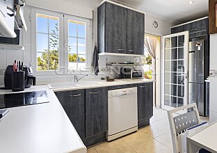 Ref. 2303731 | Villa im mediterranen Stil  mit Ausbau- und Modernisierungspotenzial 