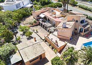 Ref. 2403742 | Villa im mediterranen Stil  in  Santa Ponsa 