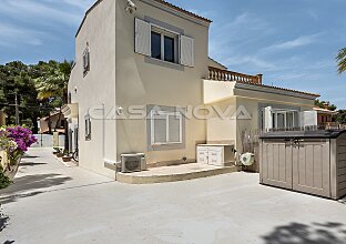 Ref. 2503745 | Encantadora villa de estilo mediterráneo en un barrio codiciado
