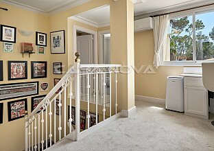 Ref. 2503745 | Encantadora villa de estilo mediterráneo en un barrio codiciado