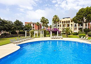 Ref. 1203748 | Encantador piso en planta baja en un cuidado complejo directamente en el campo de golf de Santa Ponsa