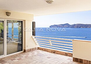 Ref. 1303780 | EXCLUSIVO: Ático en 1a línea de mar con azotea privada