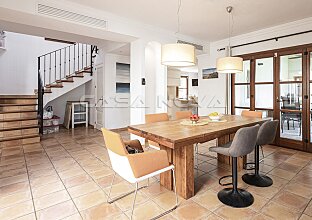 Ref. 2503786 | Exclusive Mediterranean-style villa with guest apartment in top location