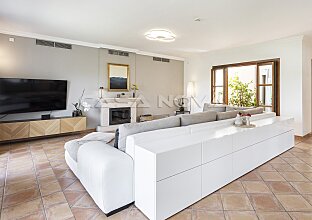 Ref. 2503786 | Exclusive Mediterranean-style villa with guest apartment in top location