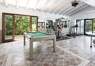 Ref. 2503786 | Exclusive Mediterranean-style villa with guest apartment in top location