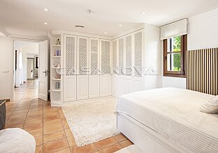 Ref. 2503786 | Exclusive Mediterranean-style villa with guest apartment in top location