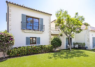 Ref. 2503786 | Exclusive Mediterranean-style villa with guest apartment in top location