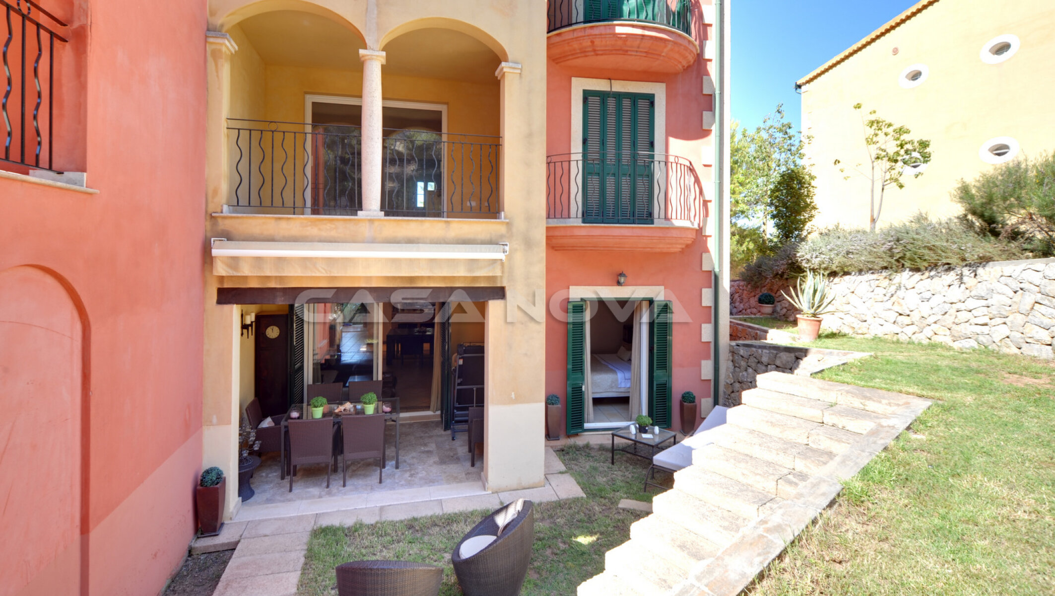 Mallorca properties beautiful, well-tended garden apartment